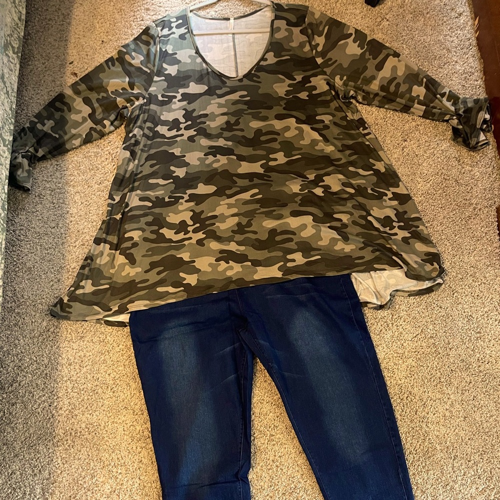 Camo Shirt Hi/Lo Women’s sz 4X 5X 6X